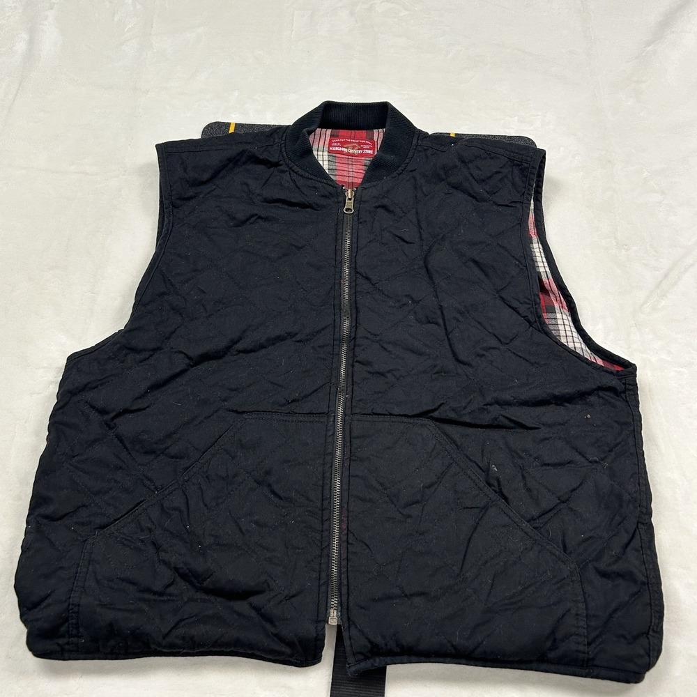 Marlboro Country Store Reversible Vest Mens M Black Red Plaid Quilted Zip Up
